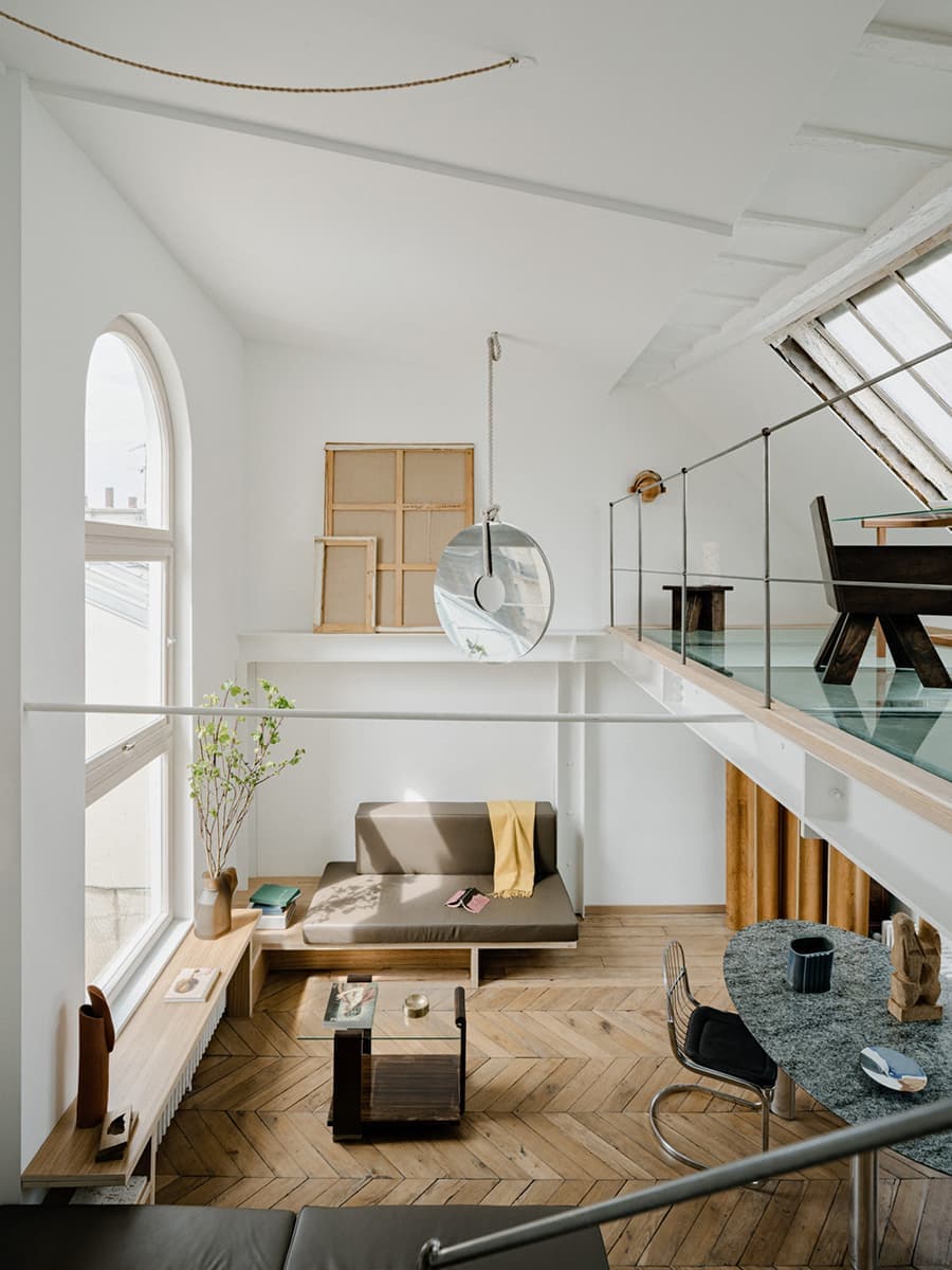 Воздушная квартира в самом центре Парижа – проект Луи Денаво