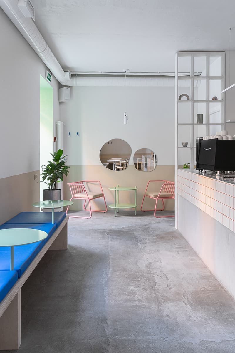 Интерьер питерской кофейни в стиле корейского минимализма – проект бюро Zavod11