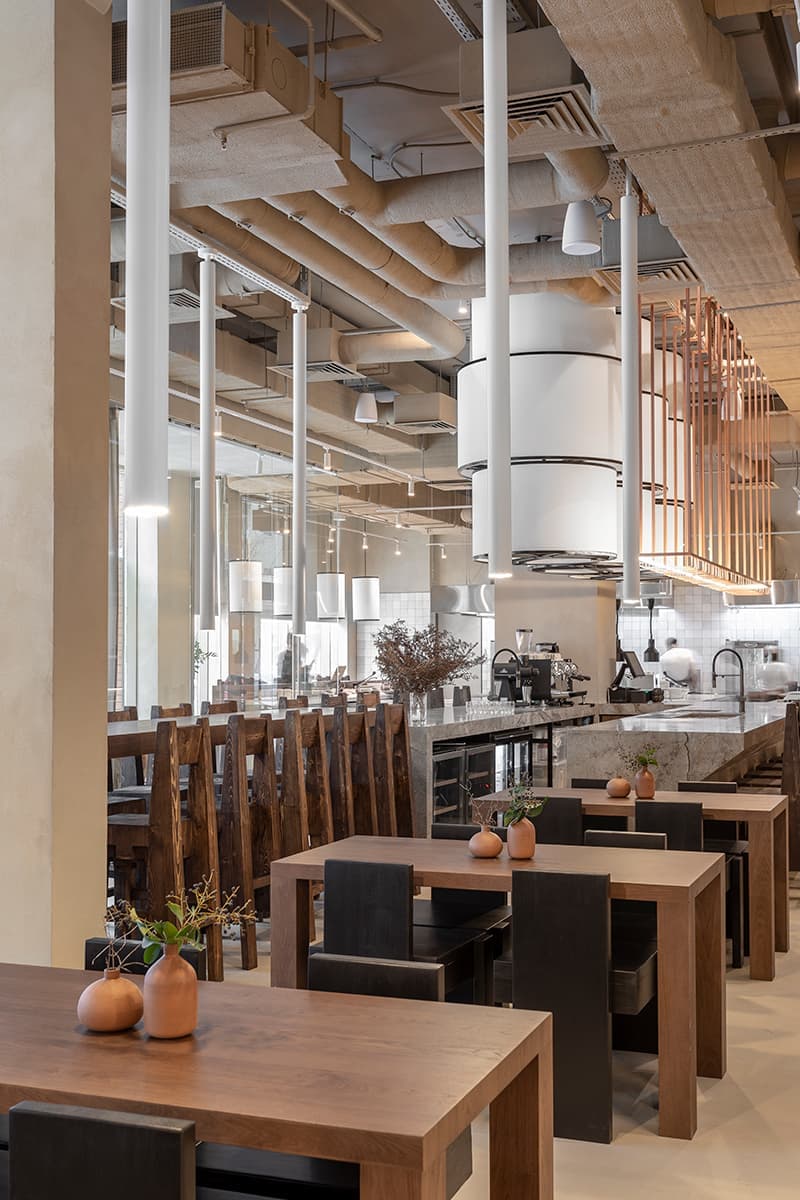 Лаконичный интерьер кафе с серферским духом – проект FREYA Architects