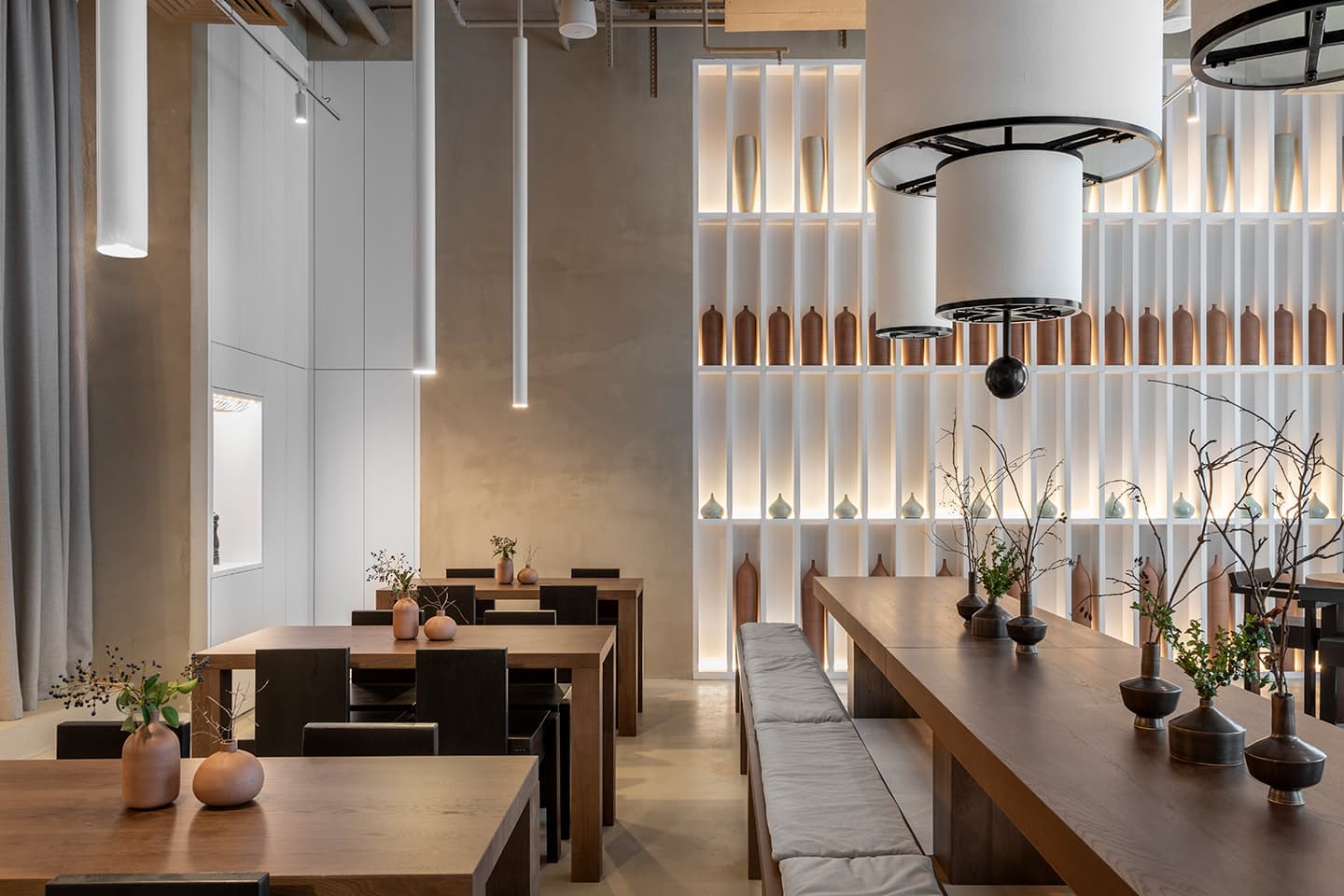 Лаконичный интерьер кафе с серферским духом – проект FREYA Architects