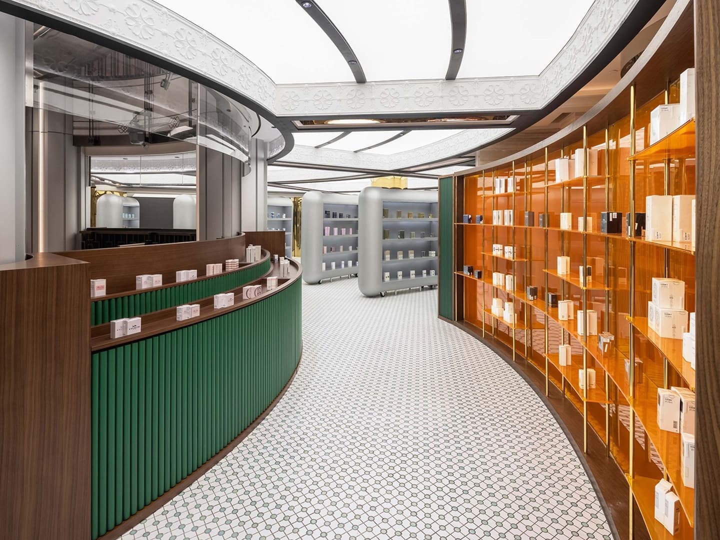 Интерьер на границе восточной и западной культур – проект Various Associates