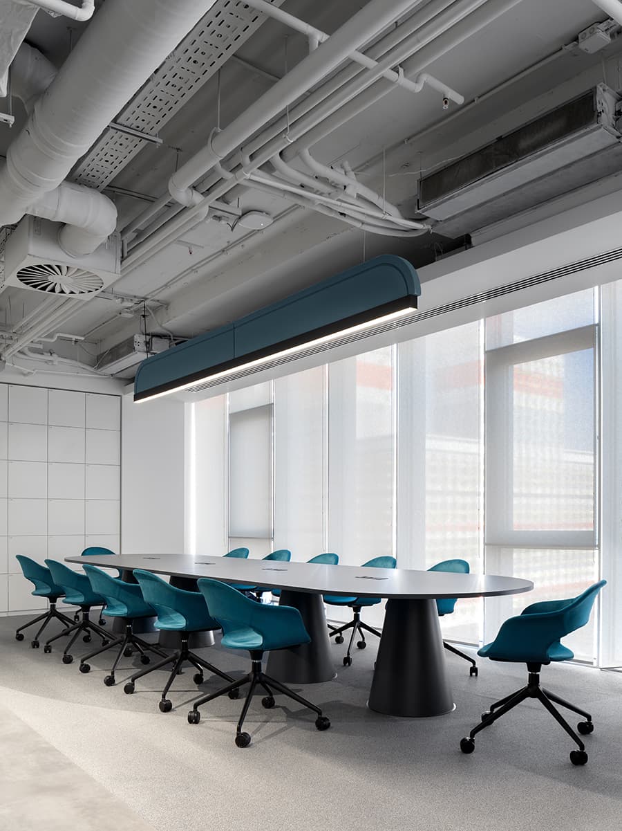 Геометричный интерьер московского офиса в стиле «Мемфис» – проект IND Architects