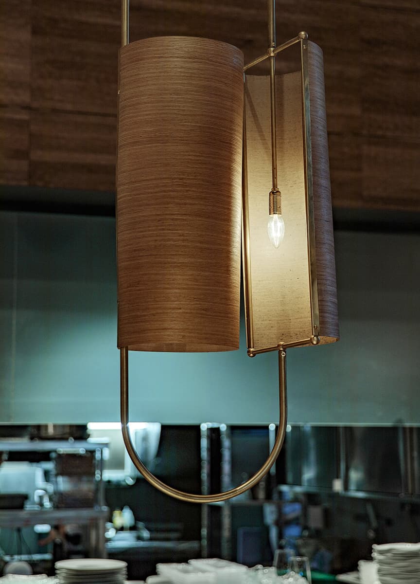 Интерьер премиум-ресторана с торжественной атмосферой – проект бюро Archpoint