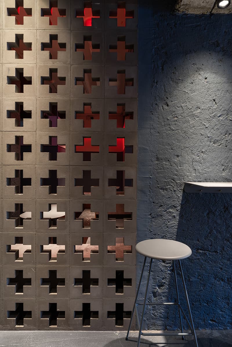 Интерьер кафе-бара с авангардистским характером – проект дизайн-бюро Zavod11