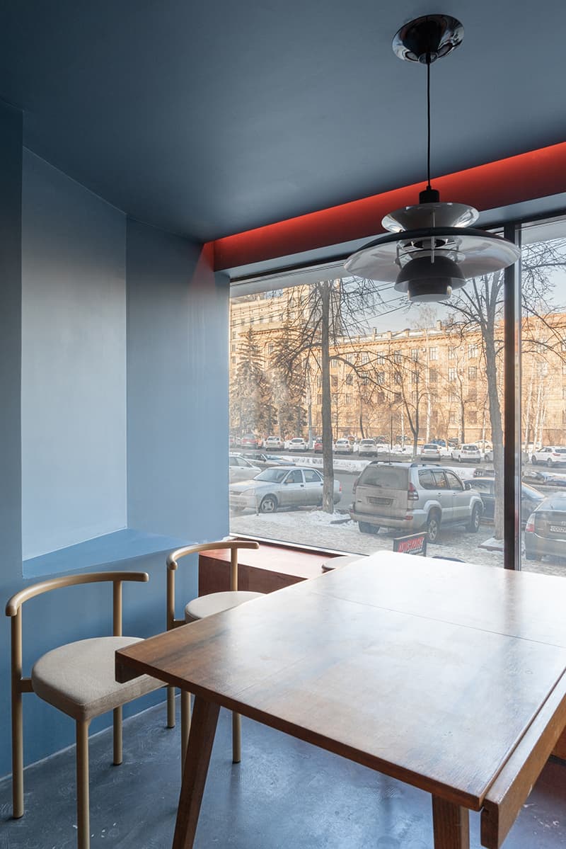 Интерьер кафе-бара с авангардистским характером – проект дизайн-бюро Zavod11