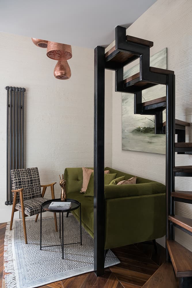 Уютный интерьер компактной квартиры с антресолью – проект Александры Ермиловой