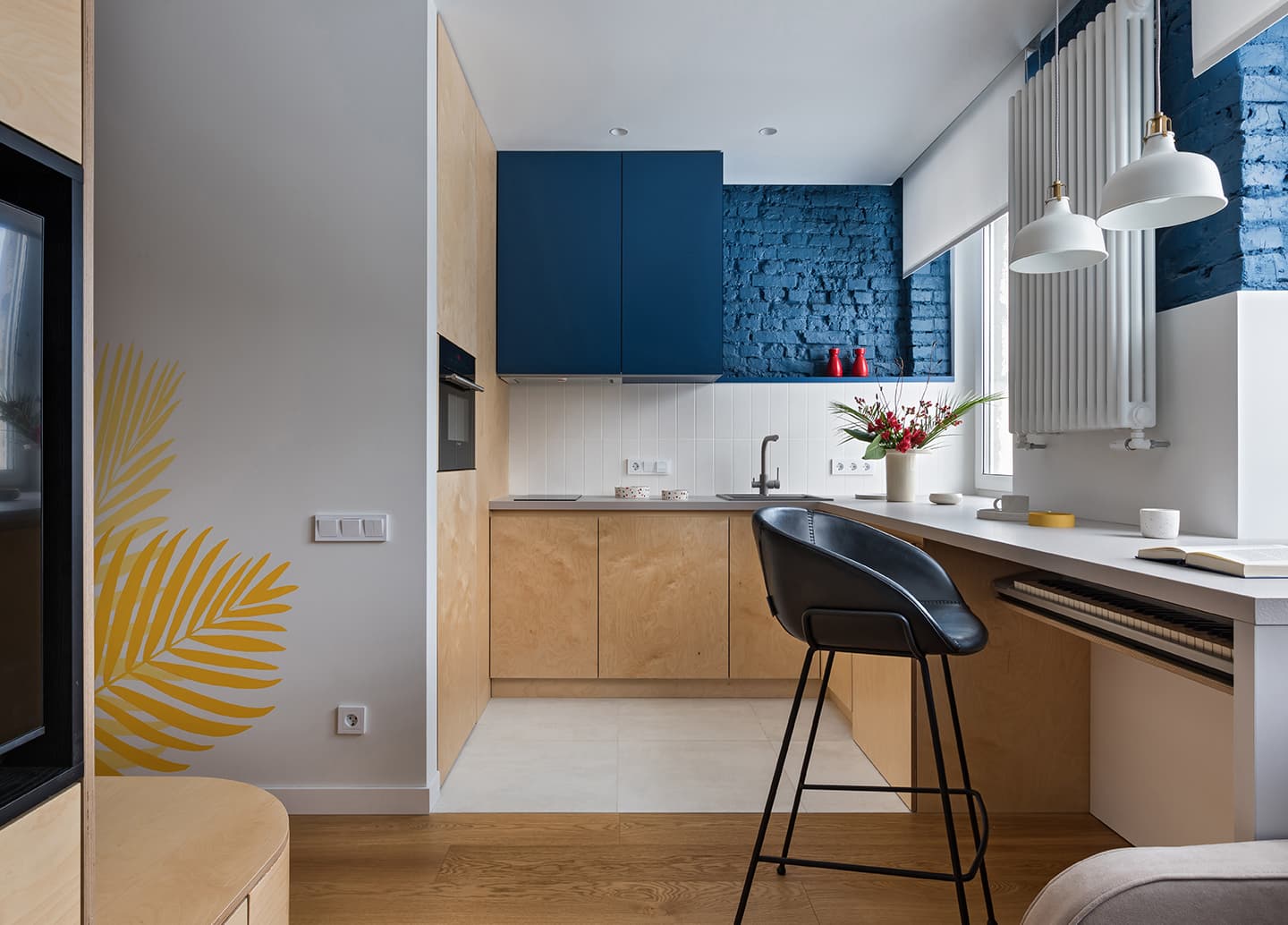 Нетривиальный интерьер студии с растительными мотивами – проект Kononov Studio