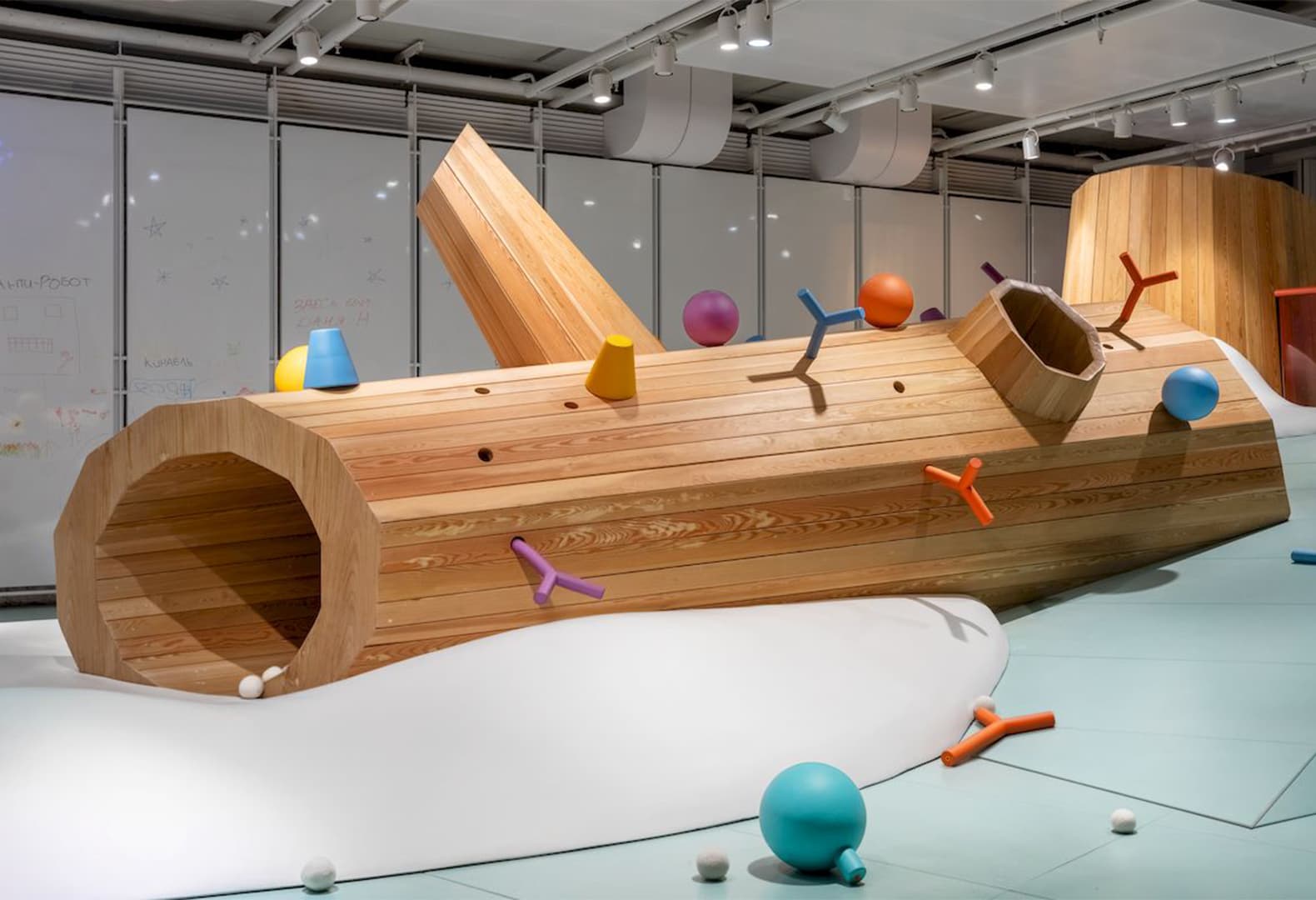 Новое пространство «Ателье» в «ГЭС-2». Игровая площадка в зоне Леса