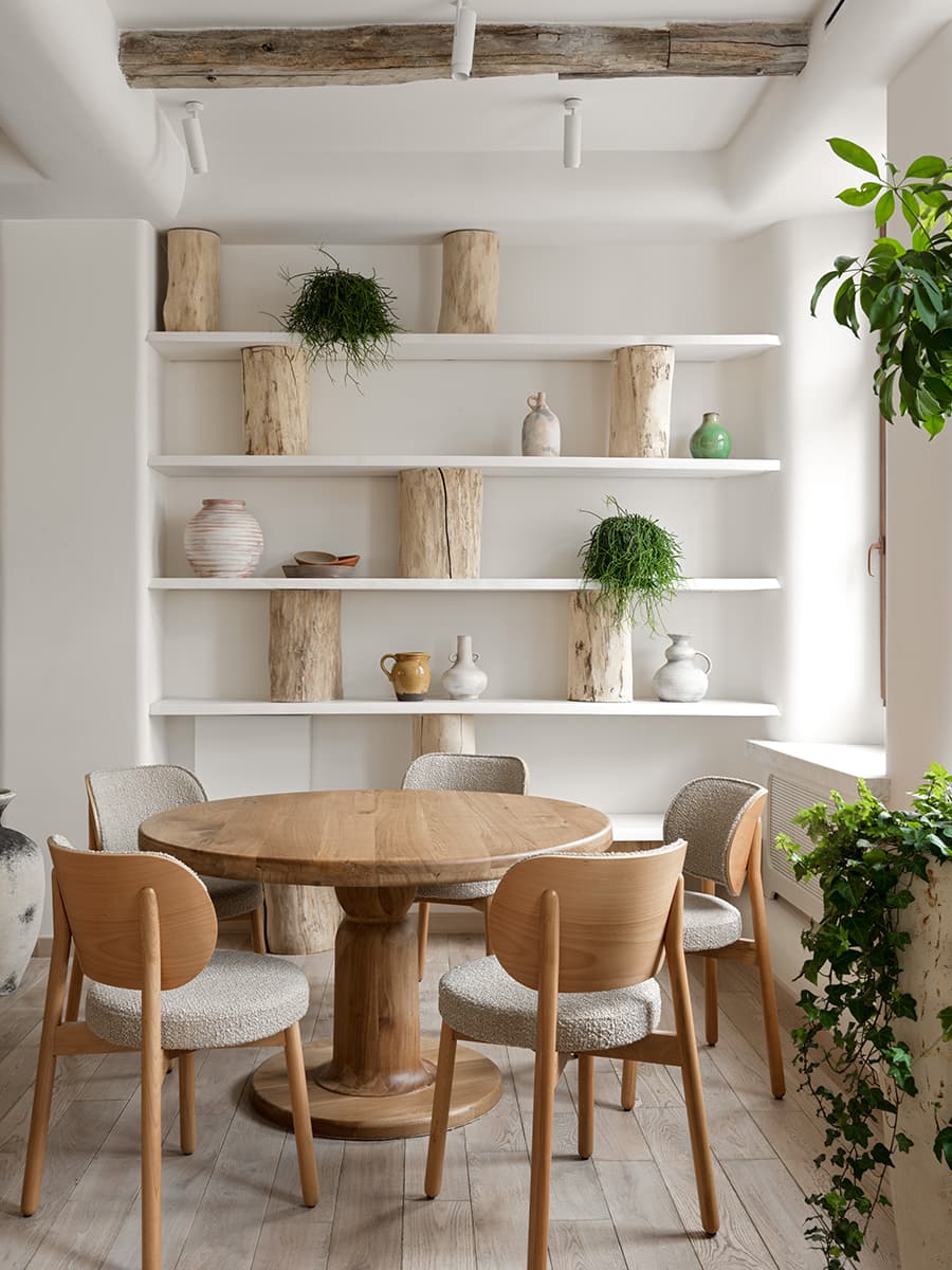 Аутентичный интерьер флагманского ресторана «Сыроварня» – проект Studio SHOO