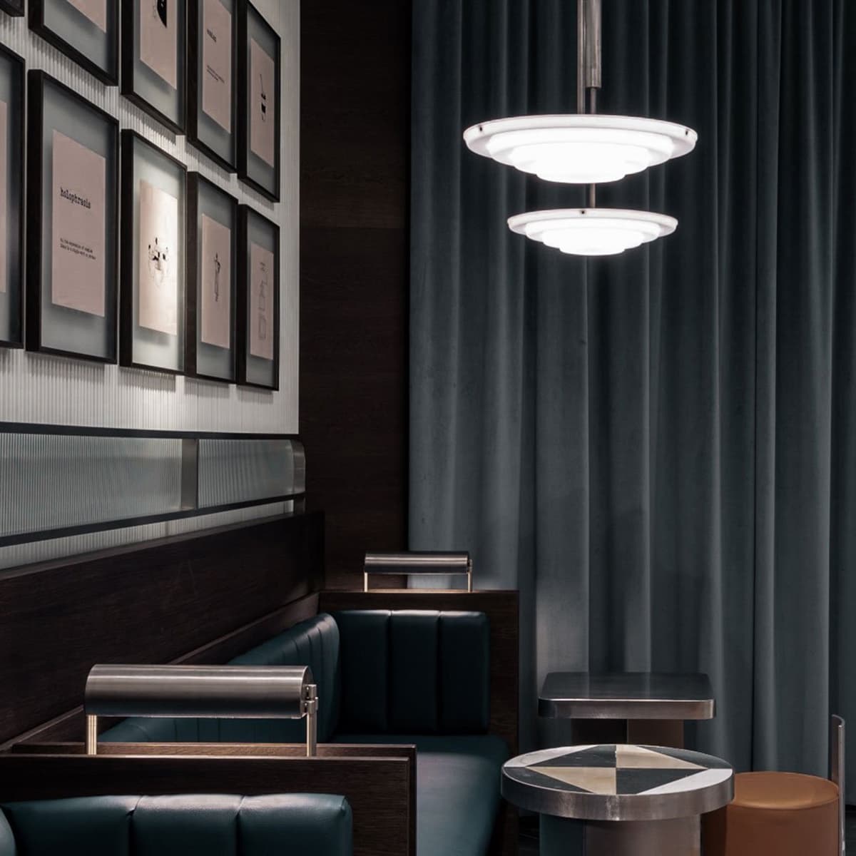 Современные и ретро-футуристические мотивы в интерьере кофейни – проект Yiannis Pouspourikas Design Studio