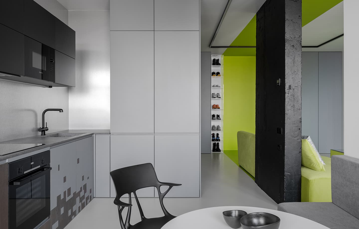 Свежие цвета в технологичном интерьере квартиры для студента – проект Рустэма Уразметова