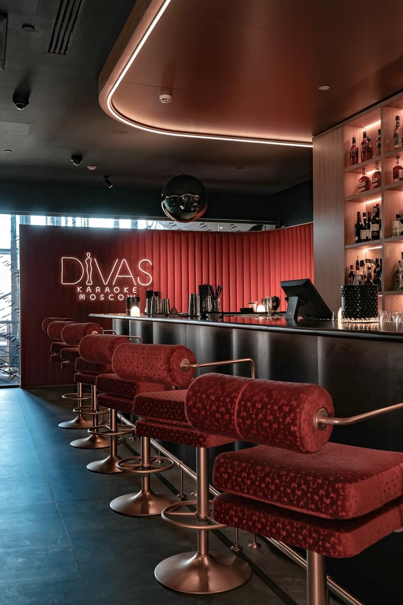 Праздничный интерьер караоке-бара в стиле 1950-х – проект бюро ARCHPOINT