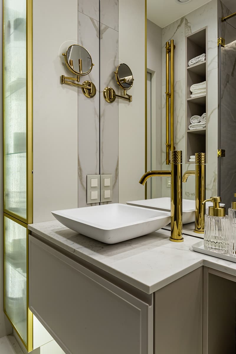 Элегантный интерьер петербургской квартиры с живыми растениями — проект Татьяны Шориной