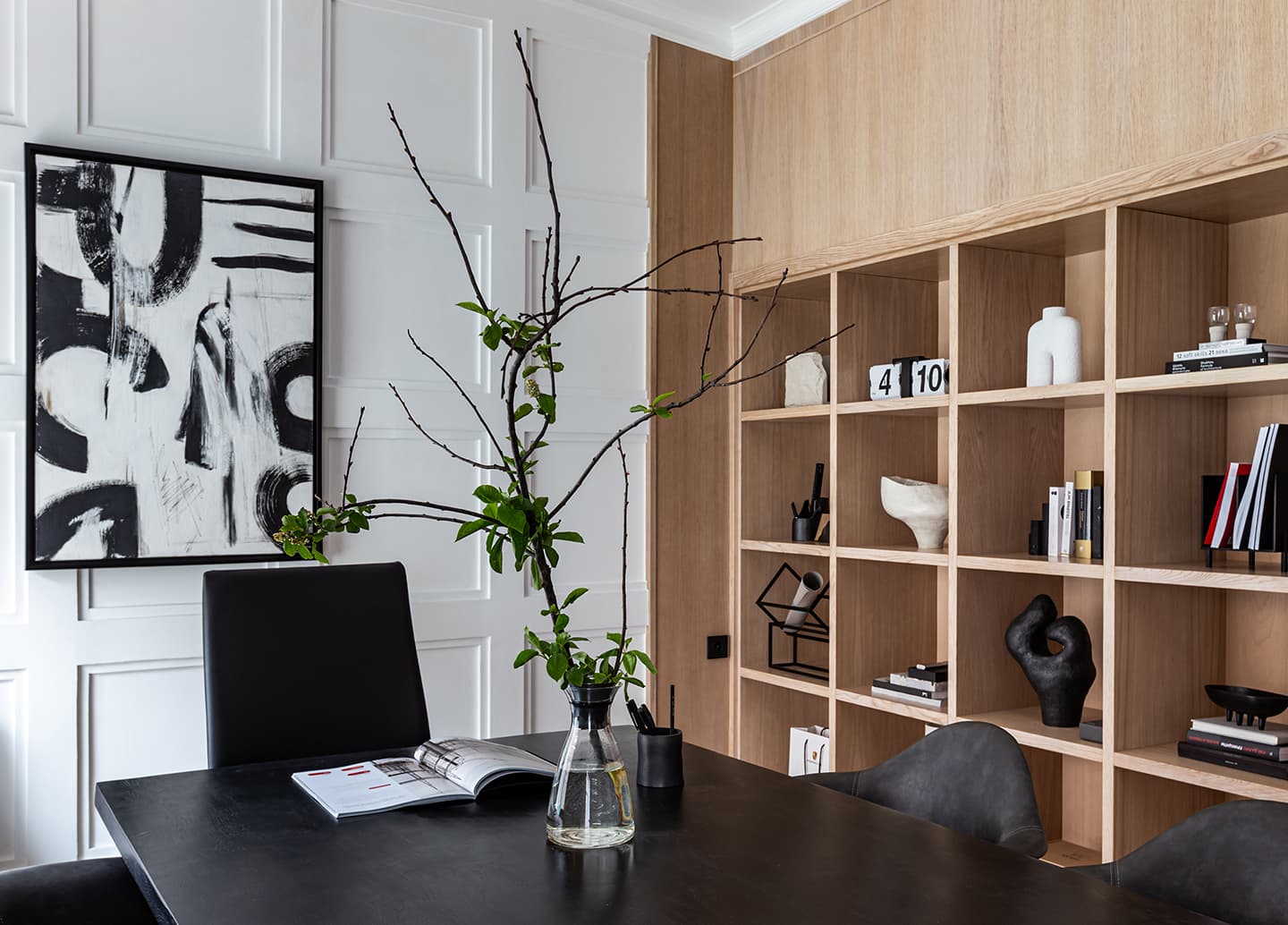 Умеренность и лаконичность в интерьере мини-офиса – проект студии «Мастерская декоратора»