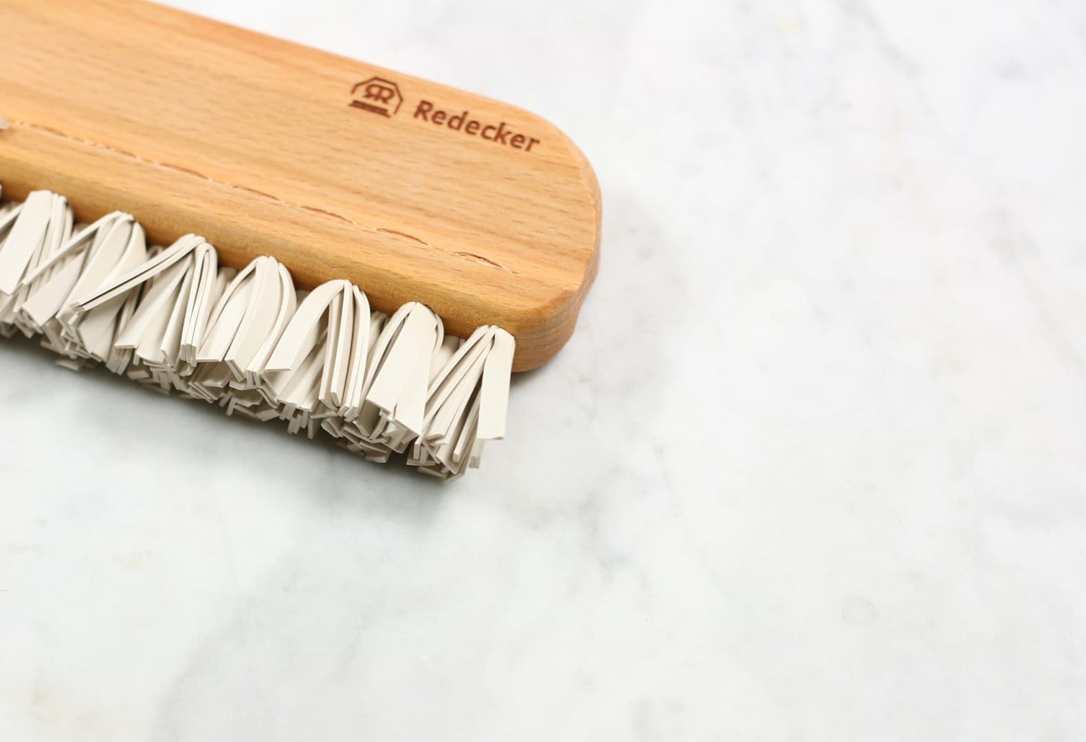 Многоразовая щетка для чистки одежды и мебели, Burstenhaus Redecker
