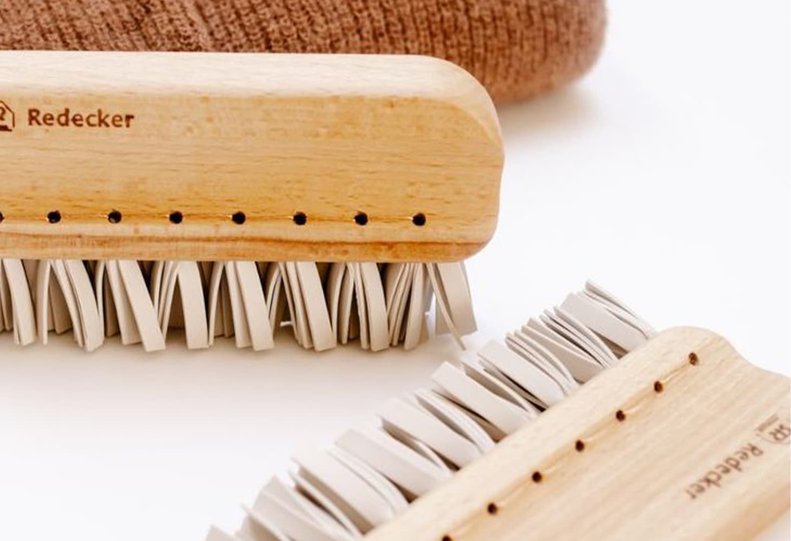 Многоразовая щетка для чистки одежды и мебели, Burstenhaus Redecker