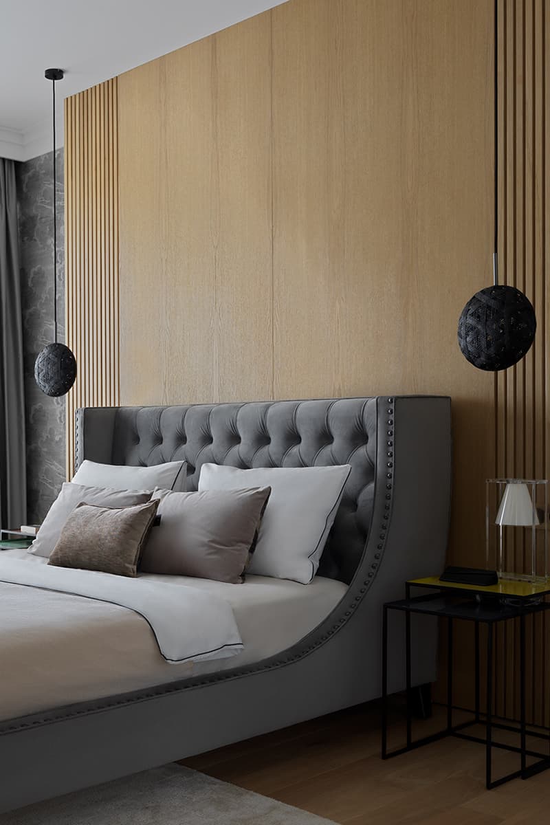 Строгий интерьер квартиры для молодой женщины-юриста – проект Алисы Басовой