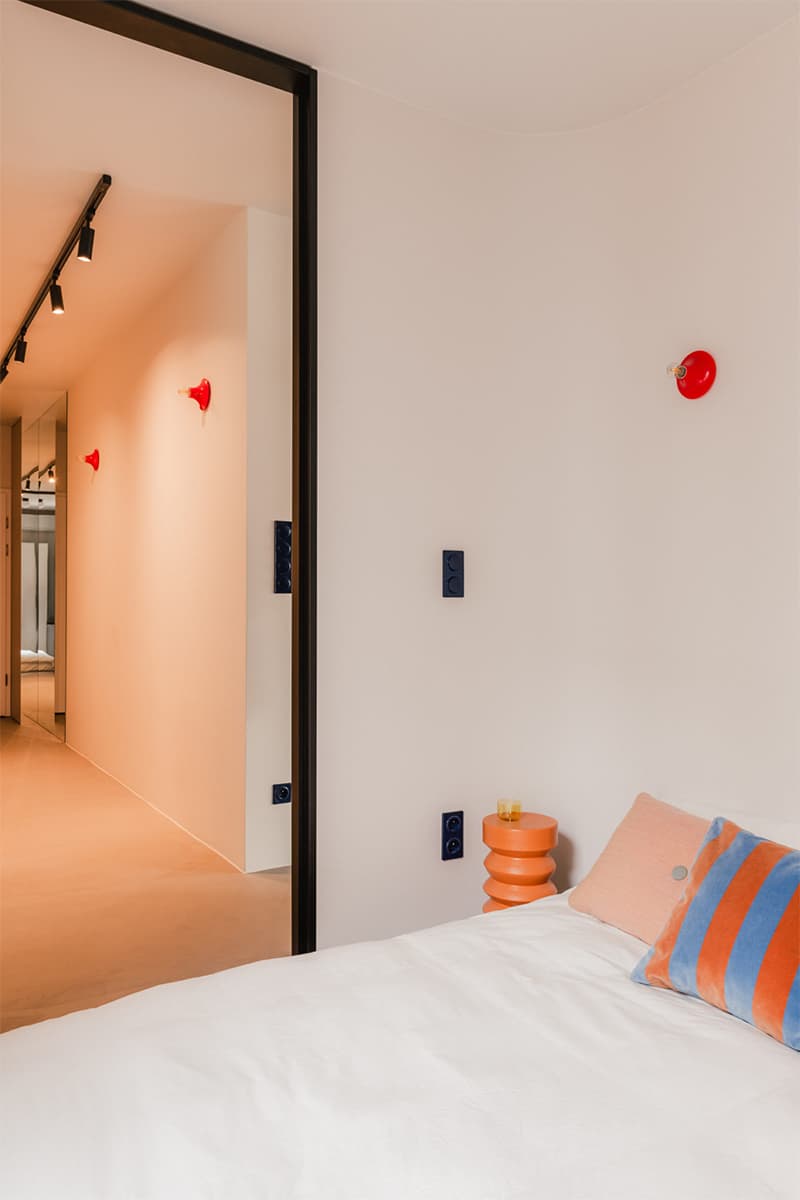 Насыщенный интерьер уютной квартиры в Кракове – проект Mistovia Studio