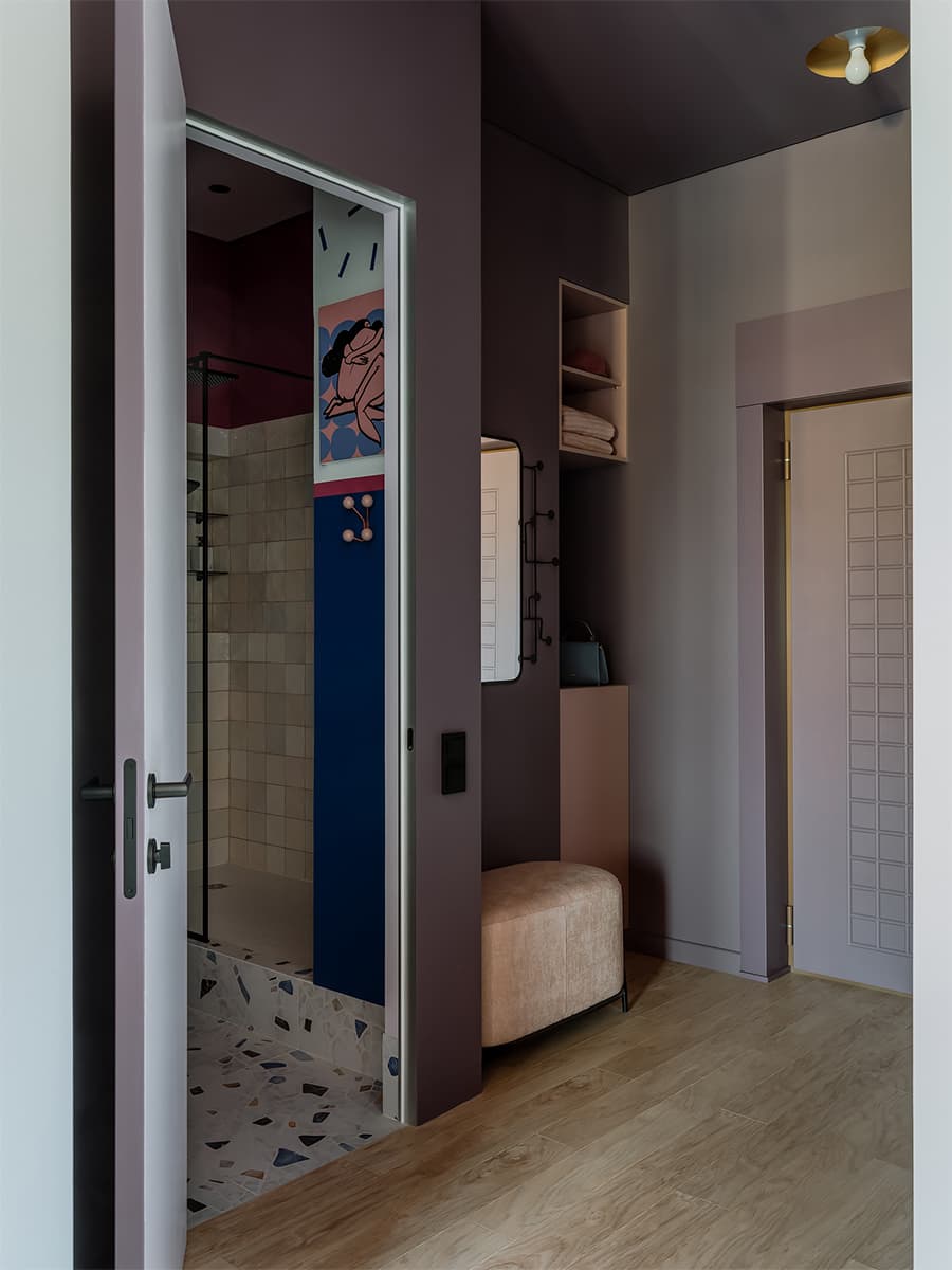 Живописный интерьер, вдохновленный современным искусством – проект Via Interior Buro