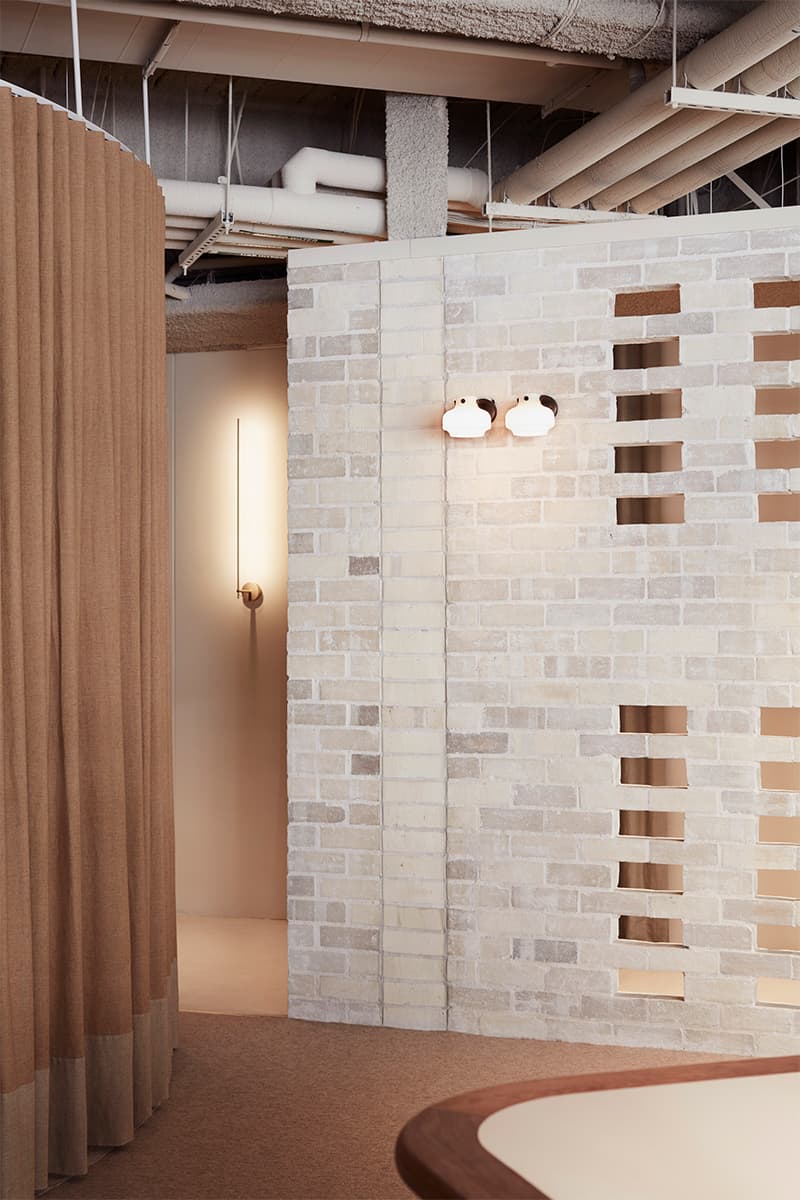 Фешенебельный интерьер офиса с атмосферой культовых фильмов о Джеймсе Бонде – проект YSG Studio