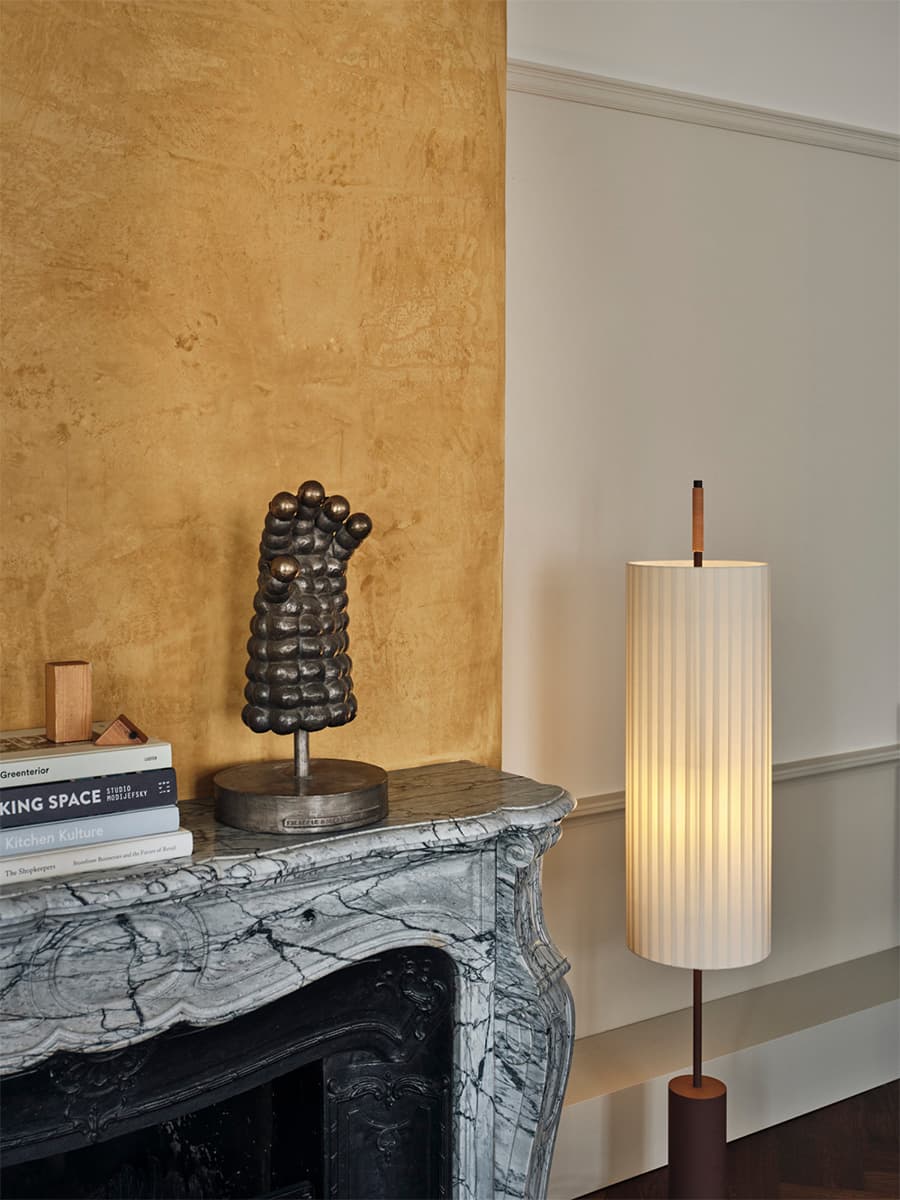 Интерьер двухэтажного семейного коттеджа в природных оттенках – проект Studio Modijefsky