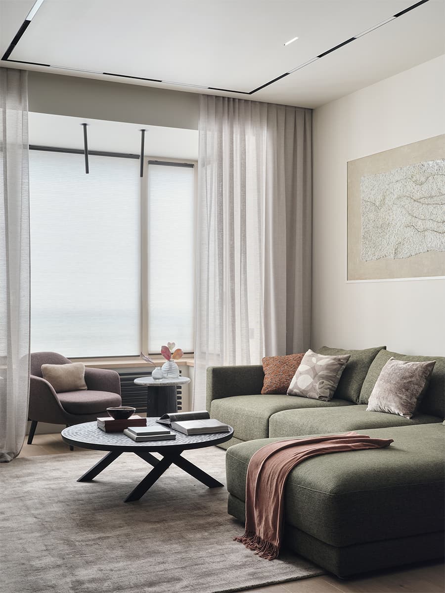 Интерьер питерской квартиры с этническими мотивами – проект LIVET Architects