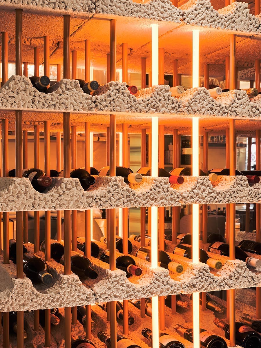 Провокационный интерьер рыбного ресторана – проект DA bureau