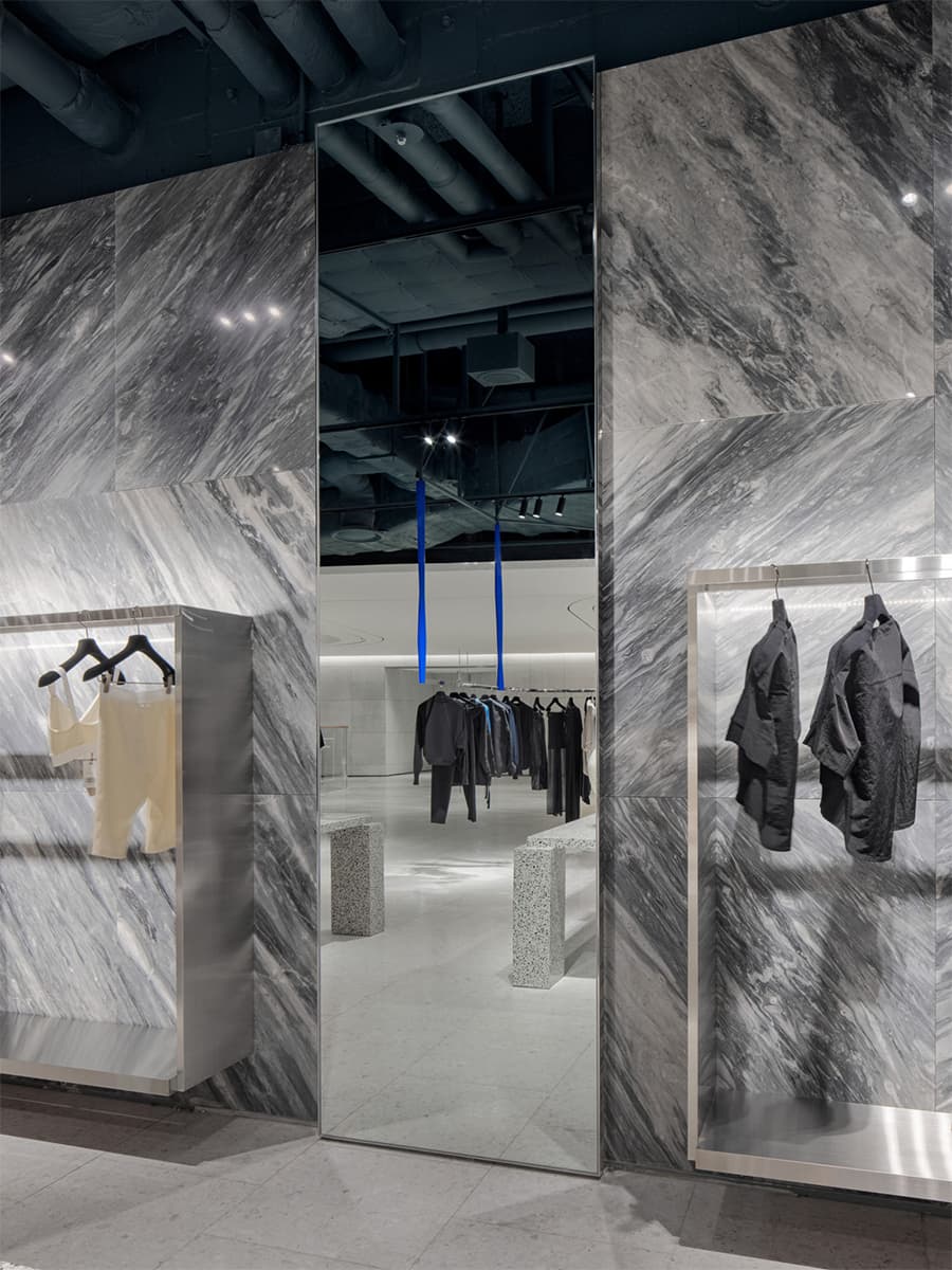 Женственность, технологии и природные мотивы на двух этажах торгового центра в Сеуле – проект студии Burdifilek