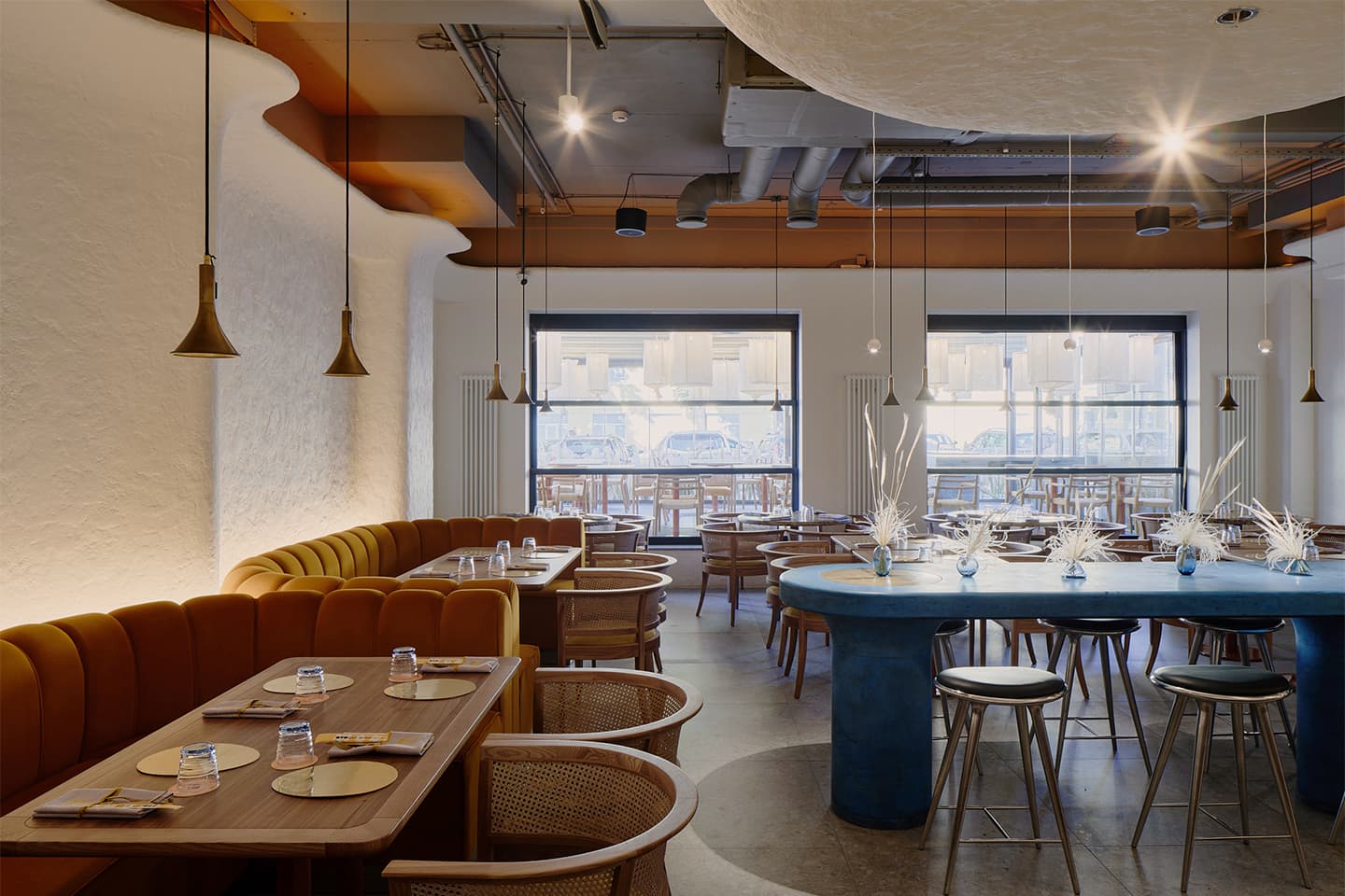 Мягкий интерьер ресторана японской кухни на стыке Востока и Запада – проект Юлии Ионовой