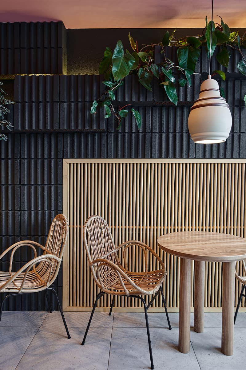 Богатый на смыслы и детали интерьер японского бистро в Перми – проект ASHBURO