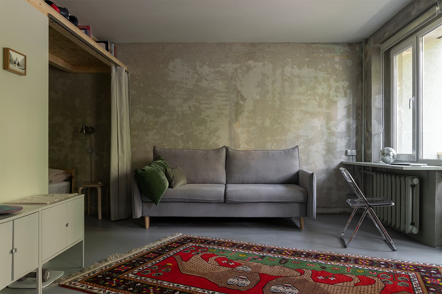 Советская плитка и бетонные стены в интерьере московской квартиры – проект Тихой Студии