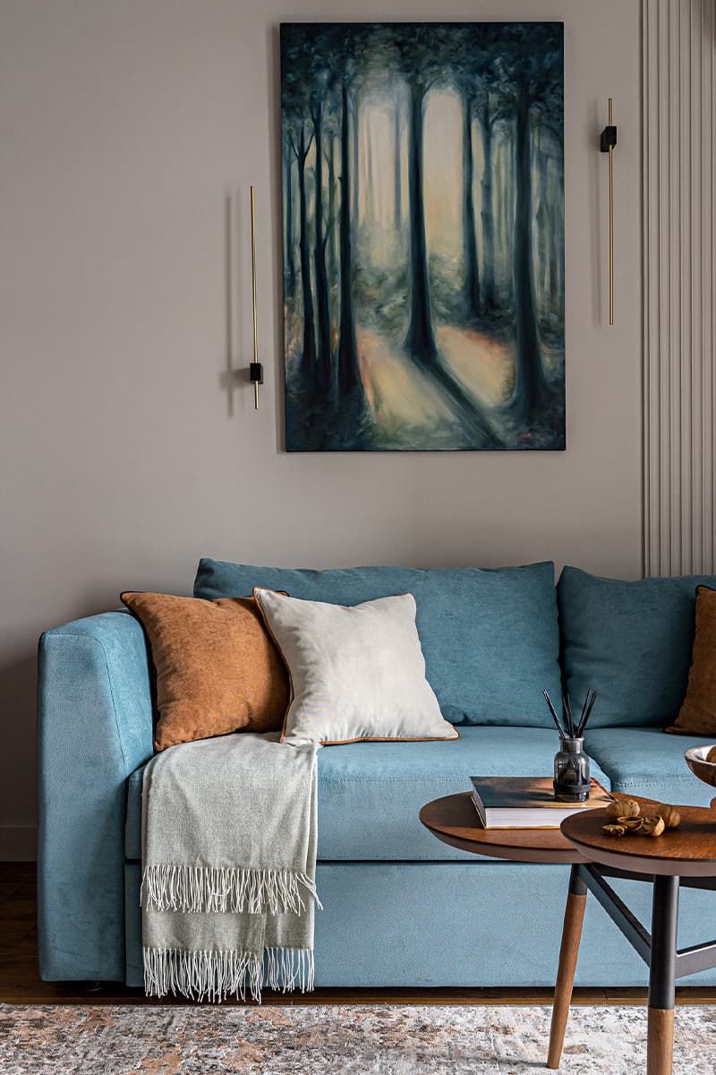 Графичные перегородки, стекло и дерево в интерьере для молодого человека – проект дизайн-студии Albina Muna