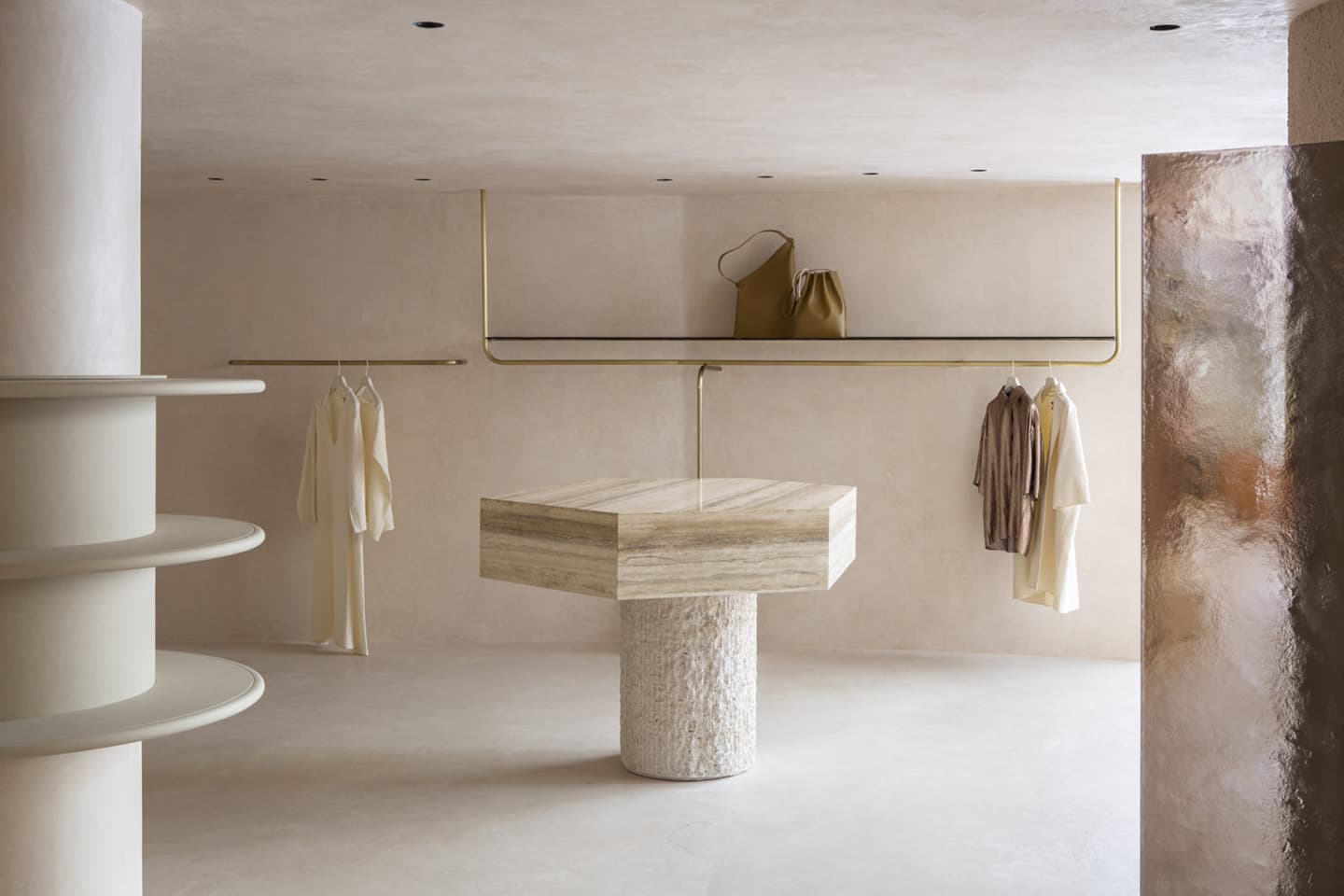 Новая женственность в интерьере мультибрендового магазина одежды – проект Studiopepe