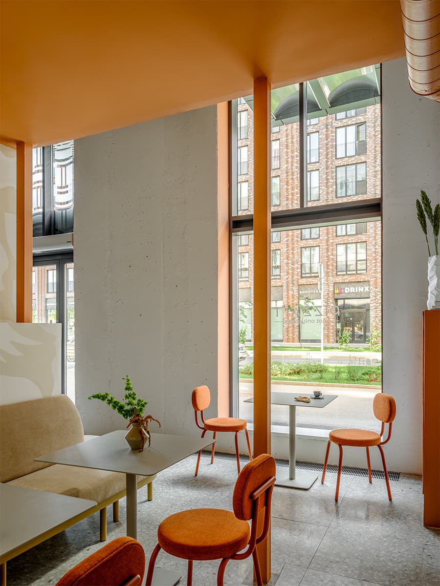 Задорный интерьер семейной пиццерии в ЖК «ЗИЛАРТ» – проект Дины Дымниковой и Даши Слушаевой