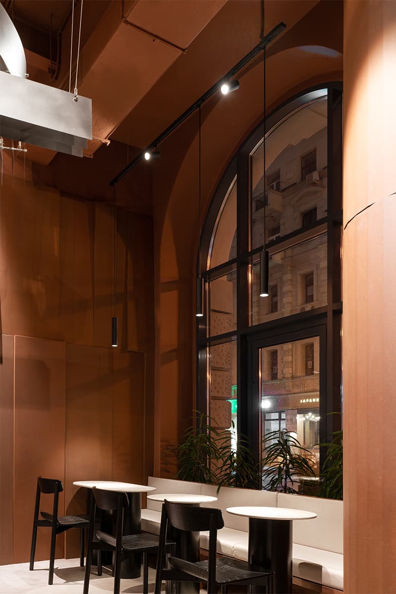 «Эффект бабочки» и терракотовая палитра в интерьере паназиатского бистро – проект KIDZ Design Studio