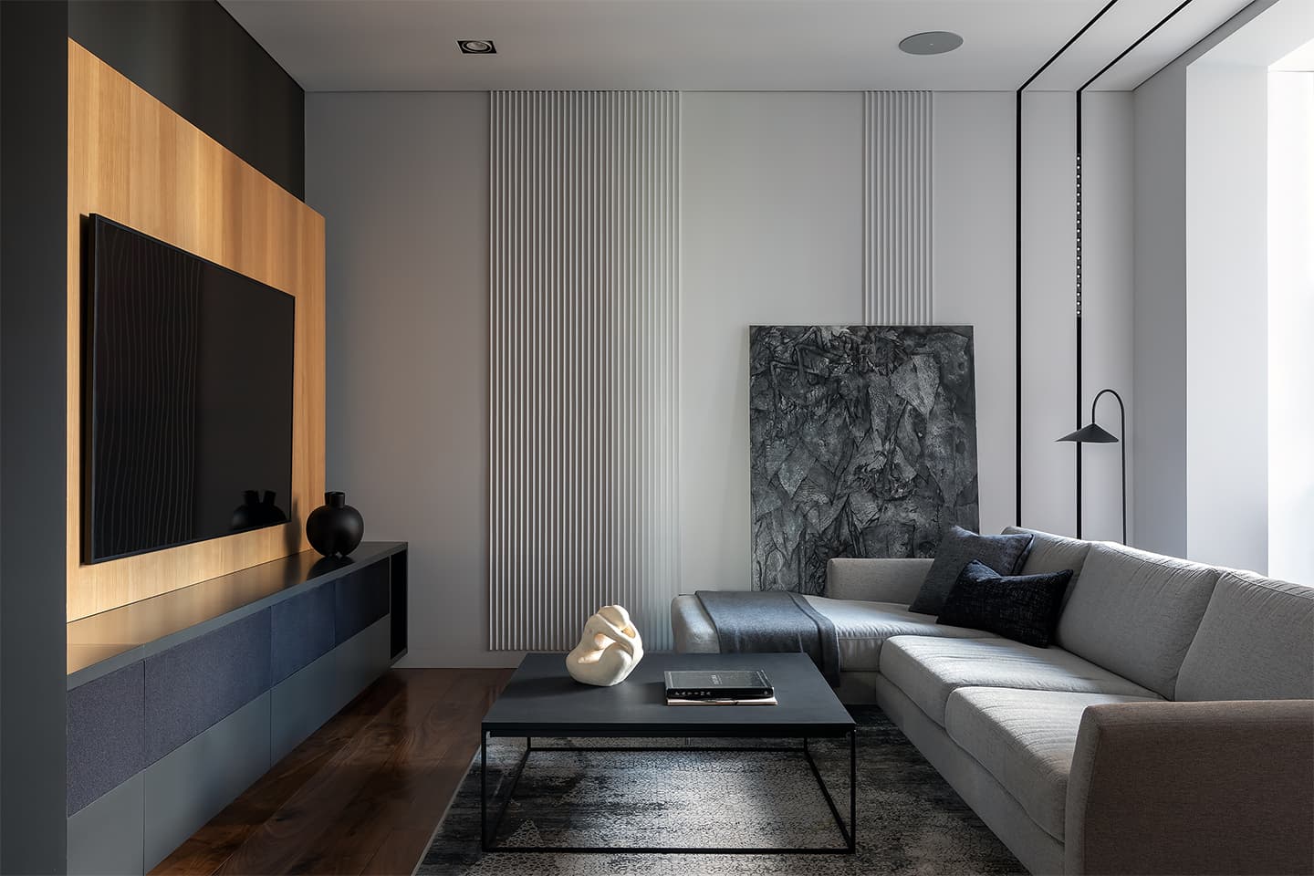 Найти пятый угол: интерьер квартиры с диагональными стенами и нелинейной планировкой – проект Ольги Божьевой