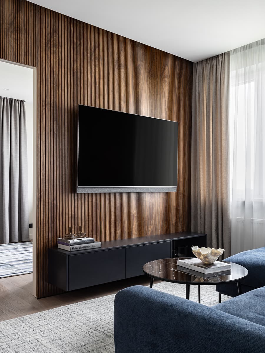 Сбалансированный интерьер с деревянными акцентами – проект Екатерины Третьяковой