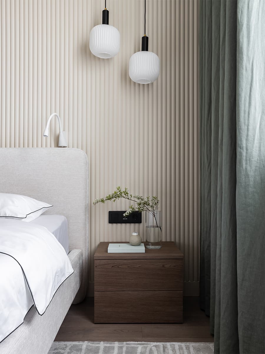 Сбалансированный интерьер с деревянными акцентами – проект Екатерины Третьяковой