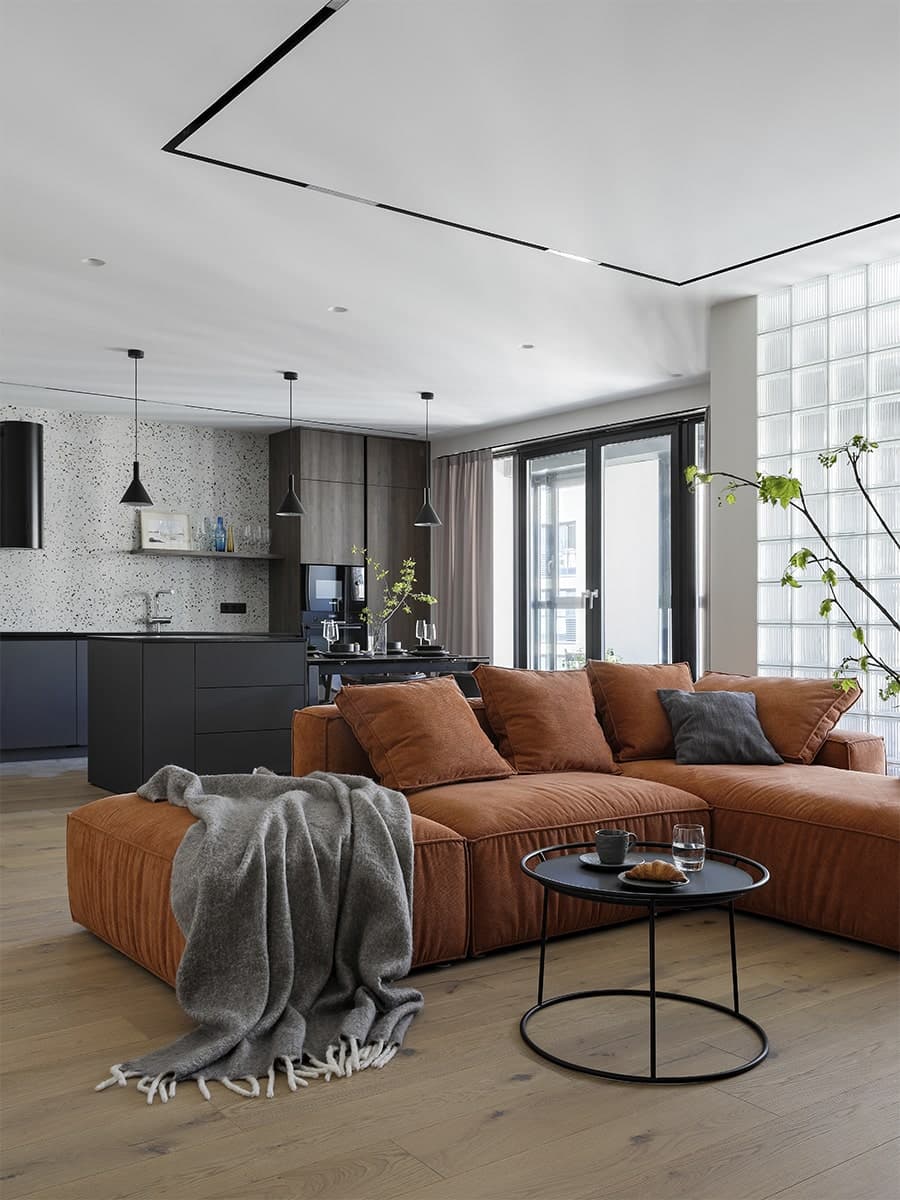 Гармоничный интерьер с природной основой и яркими акцентами – проект Ольги Ивановой