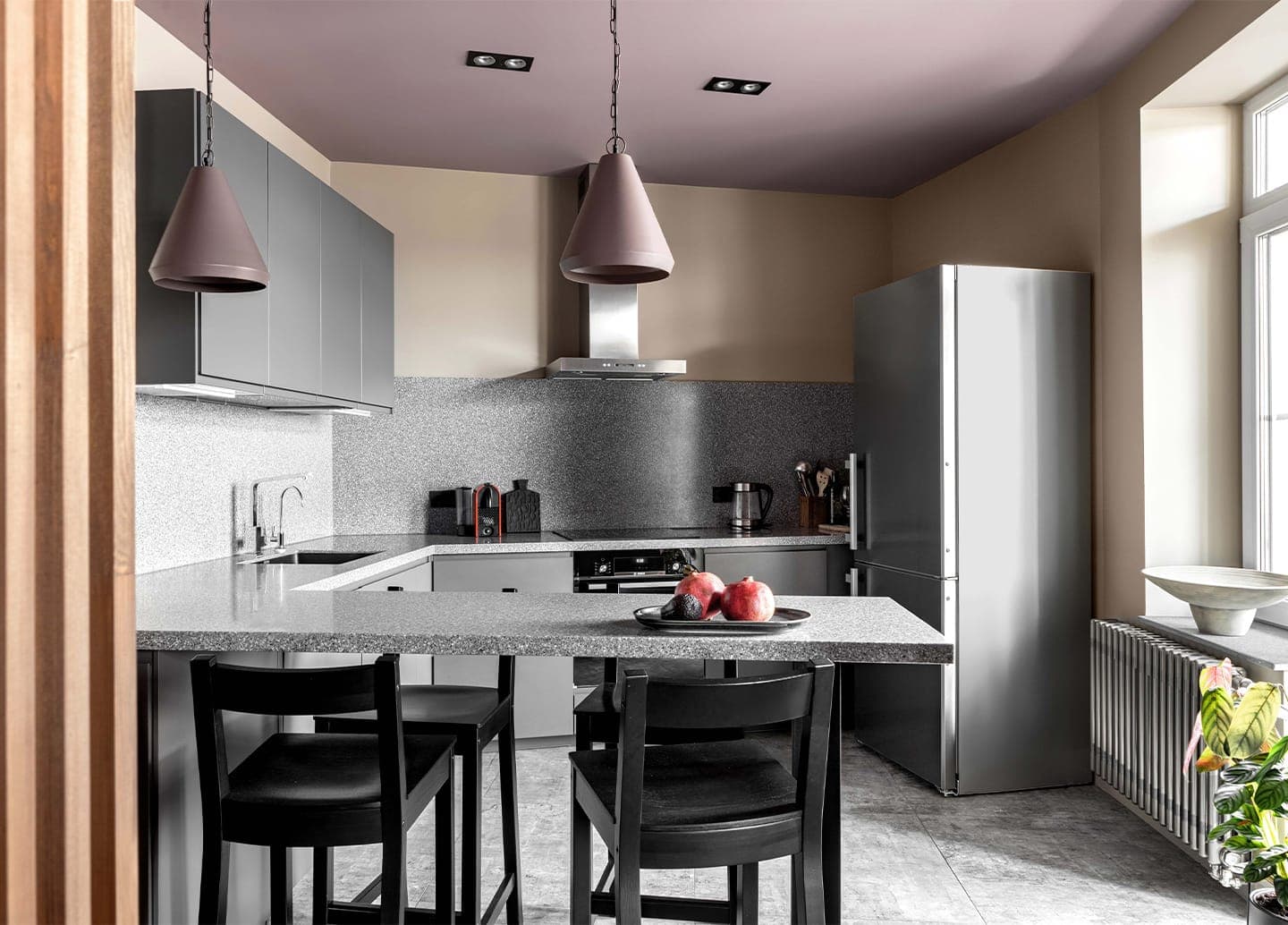 Продуманный интерьер с ярким характером для мамы с дочкой – проект Дарьи Калюжа