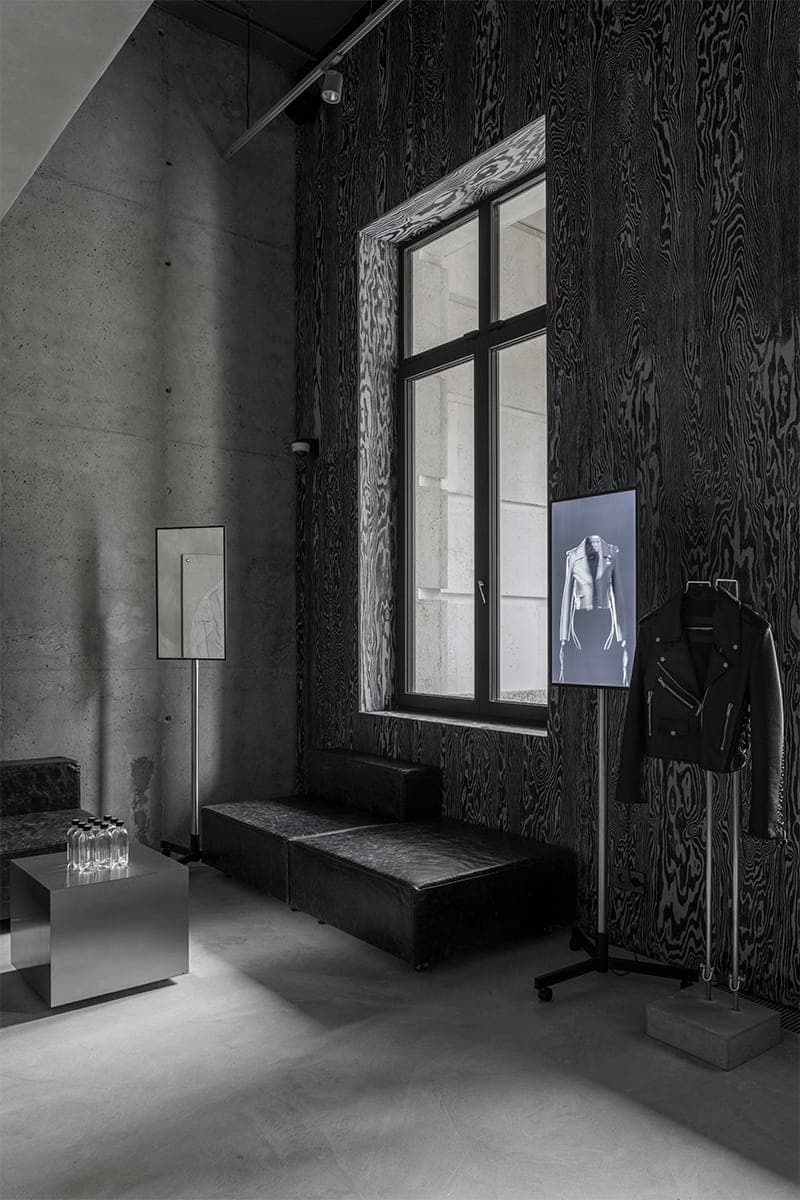 Авторские детали и технологичные арт-объекты в брутальном интерьере магазина одежды – проект бюро Gulyaev + Tsakharias