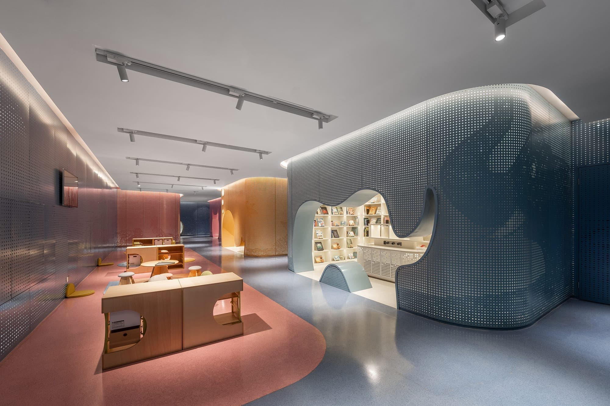 Сказочный книжный магазин в Китае для детей и их родителей – проект Wutopia Lab