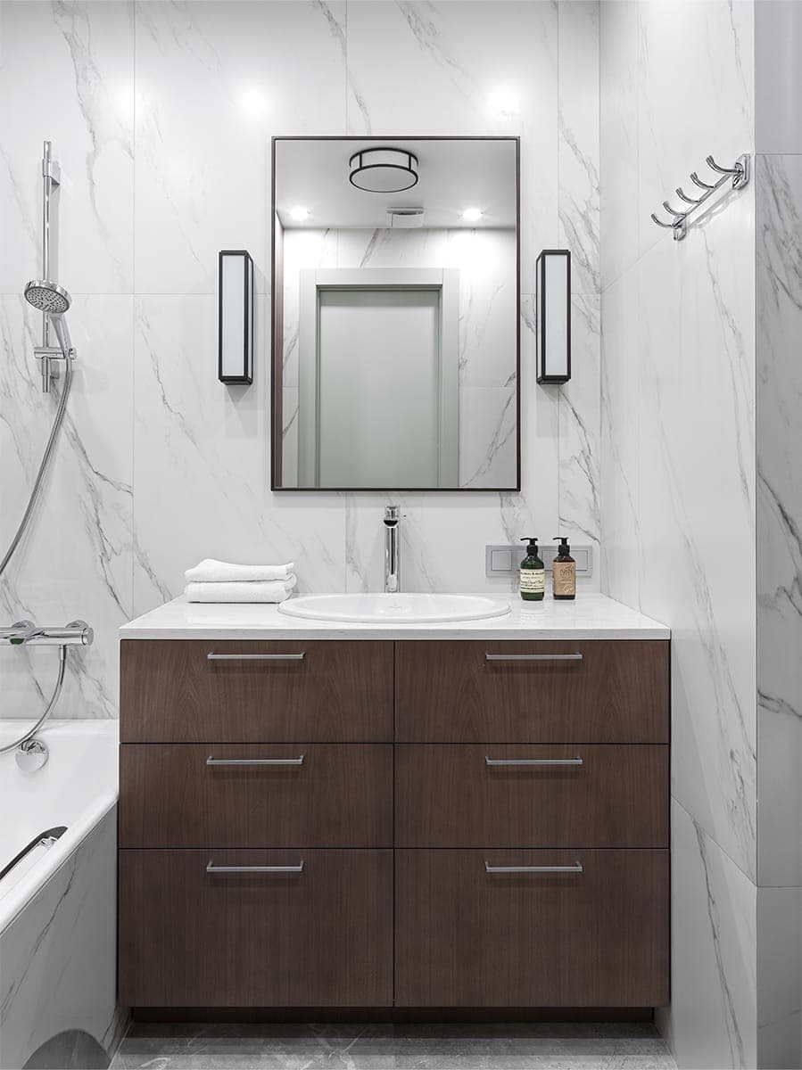 Сочный интерьер, вдохновленный красками летнего леса — проект архитектурного бюро Ксении Мезенцевой и дизайнера Юлии Красавцевой