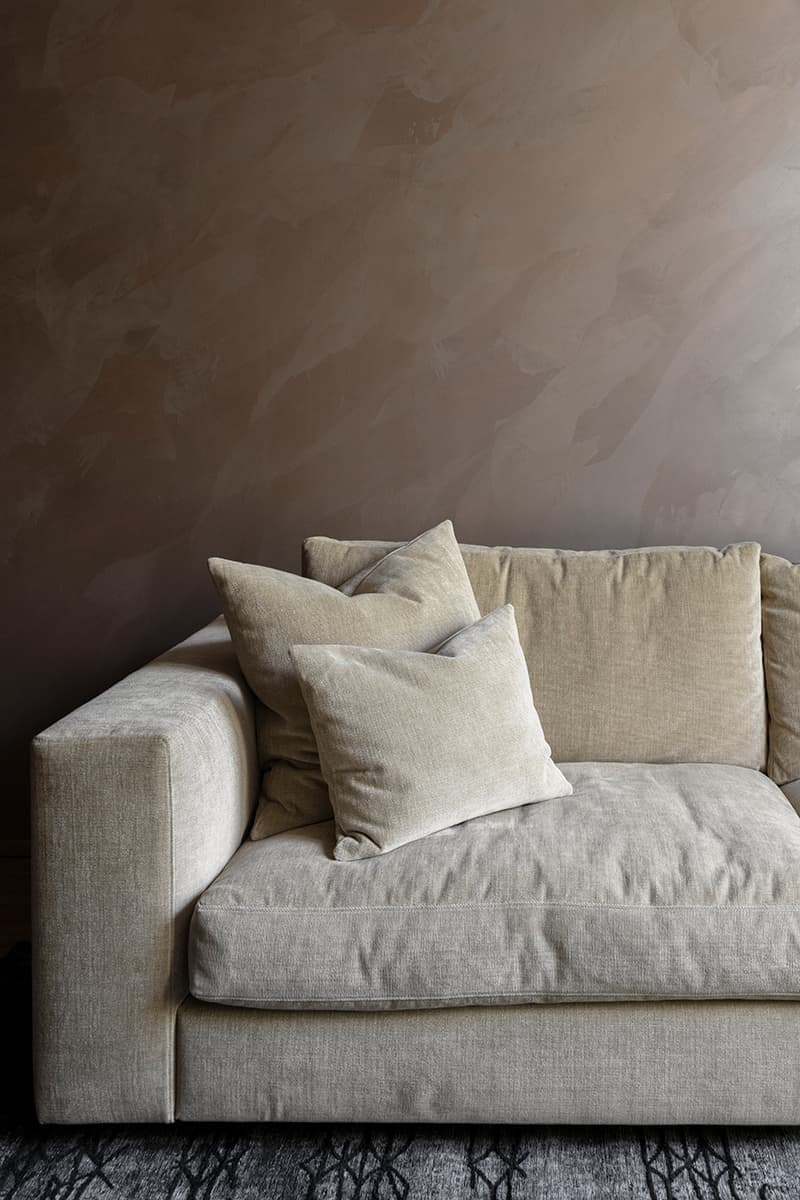 Природные оттенки и этнический декор в интерьере банного комплекса — проект Дмитрия Симонова