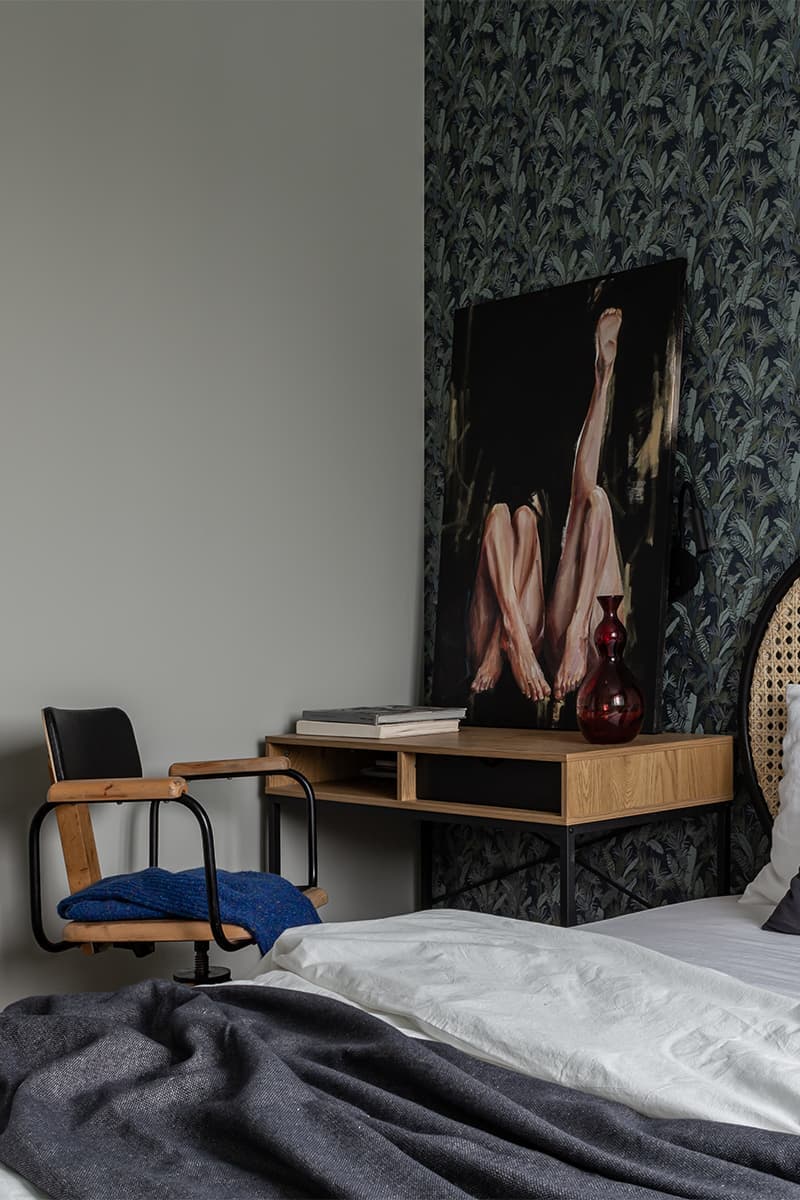 Эклектичный интерьер квартиры, вдохновленный Музеем Фриды Кало — проект Дэйси Аушевой