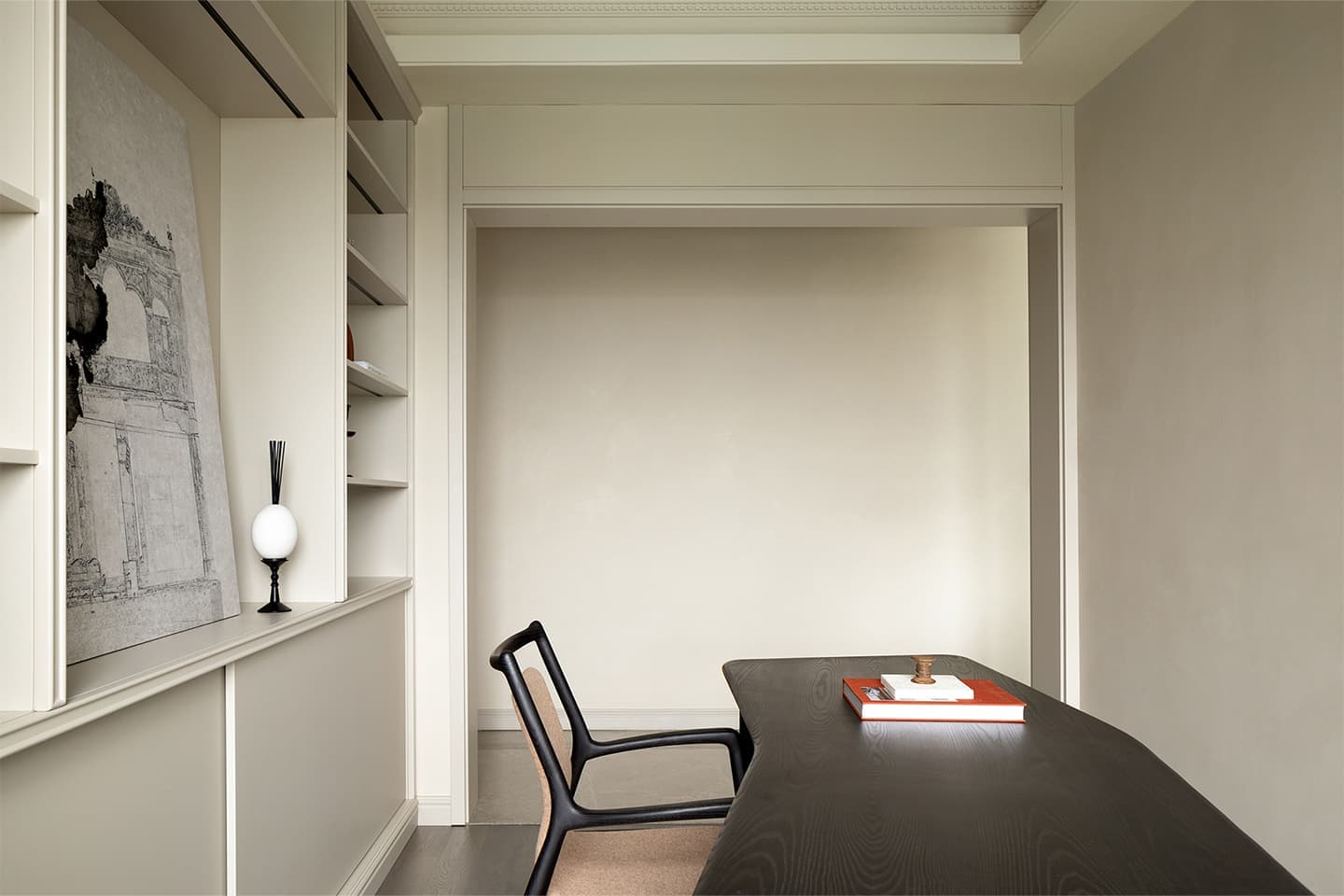 Баланс роскоши и простоты в интерьере китайских апартаментов — проект студии The Deduction