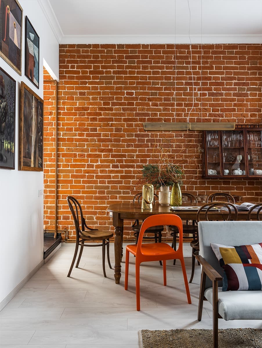 Яркий интерьер мастерской для дизайнера-архитектора в старинном флигеле — проект Лианы Каштановой