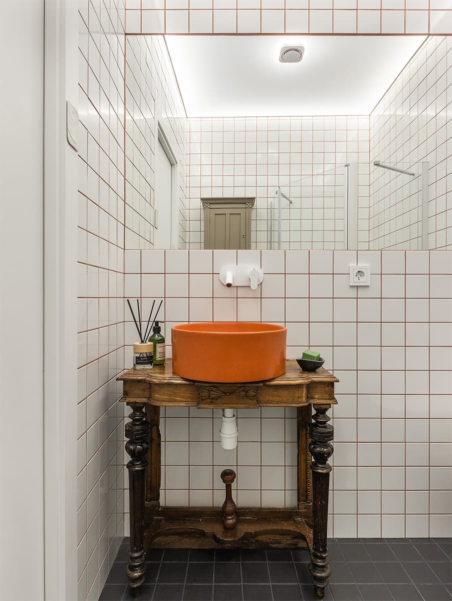 Яркий интерьер мастерской для дизайнера-архитектора в старинном флигеле — проект Лианы Каштановой