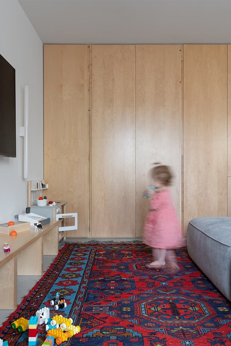 Авторская мебель и чистые линии в интерьере московской квартиры — проект бюро .dpt