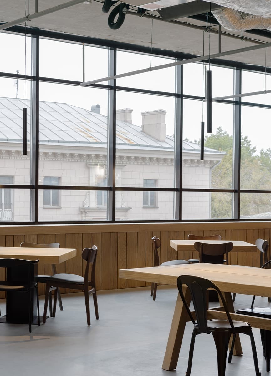 Брутальный интерьер фудмолла в минском торговом центре — проект DUDES architects